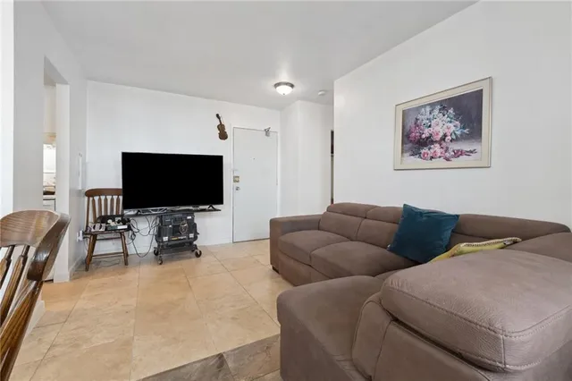 Additional image 7 of 15 ALBRIGHT Rd Unit 410