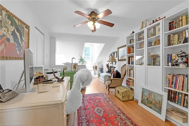 Additional image 18 of 23 Macaulay St Unit 3