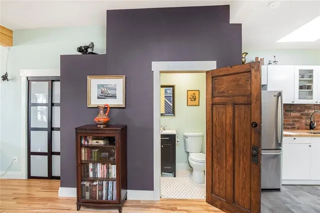 Additional image 29 of 205 WENTWORTH St