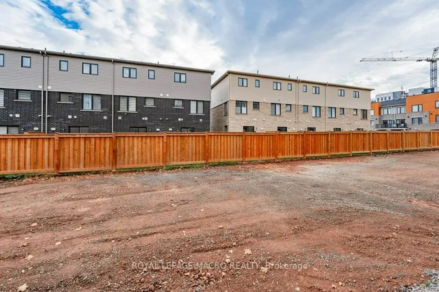 Additional image 34 of 12 Reid Ave