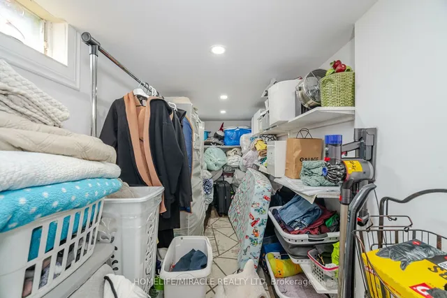 Additional image 33 of 79 CASTLEFIELD Dr