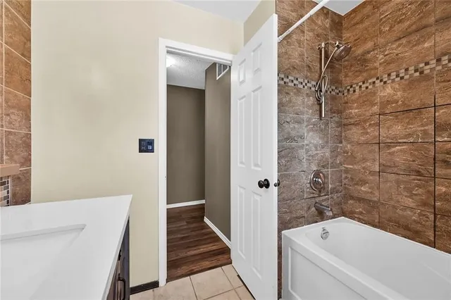 Additional image 27 of 5 RIDELL Cres