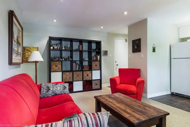 Additional image 32 of 40 Robinson St Unit 307