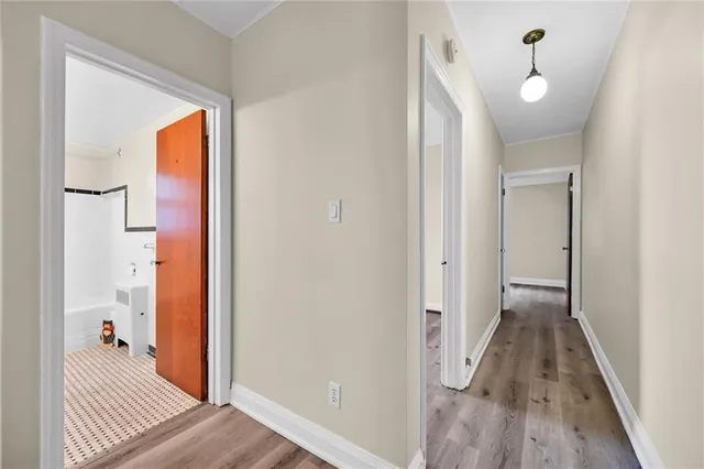 Additional image 16 of 802 KING St Unit 5