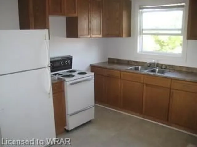 Additional image 14 of 154 156 Freelton Rd