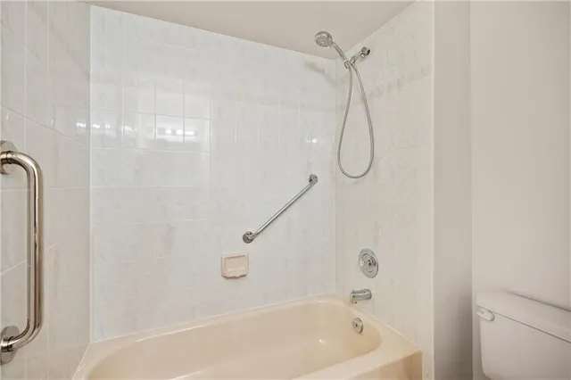 Additional image 18 of 810 GOLF LINKS Rd Unit 20