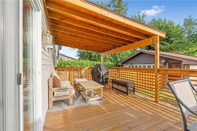 Additional image 36 of 88 RAND St