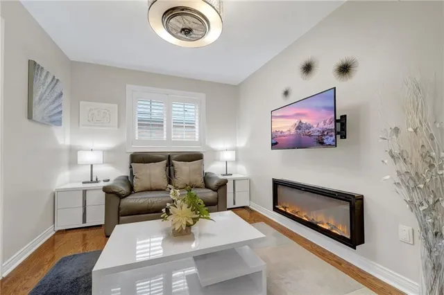 Additional image 26 of 524 CALDER St