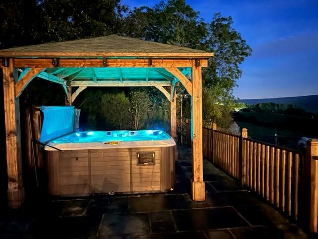 Additional image 58 of Hollin Lane, Rossendale