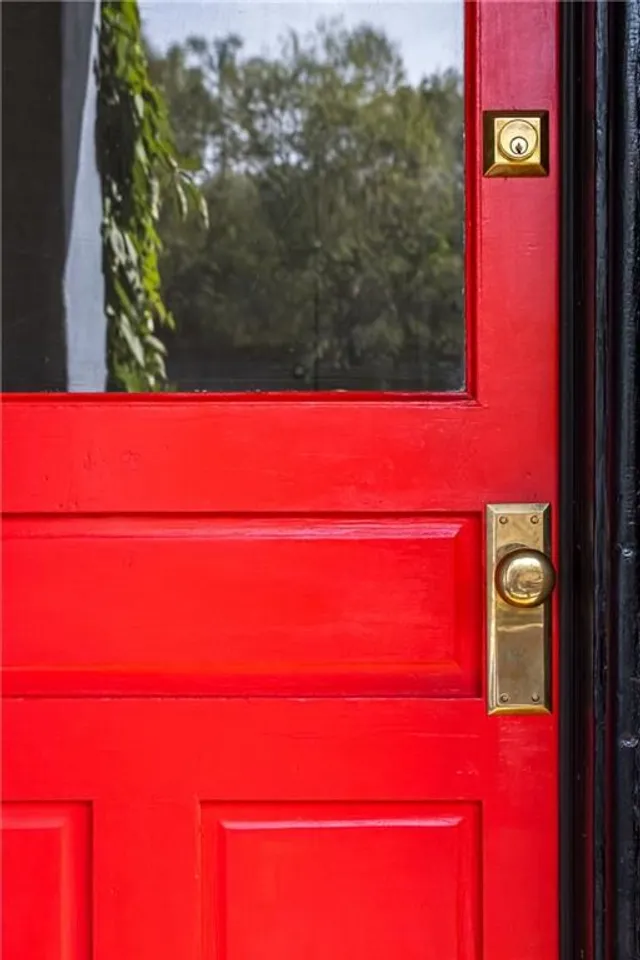 Additional image 6 of 235 YOUNG St