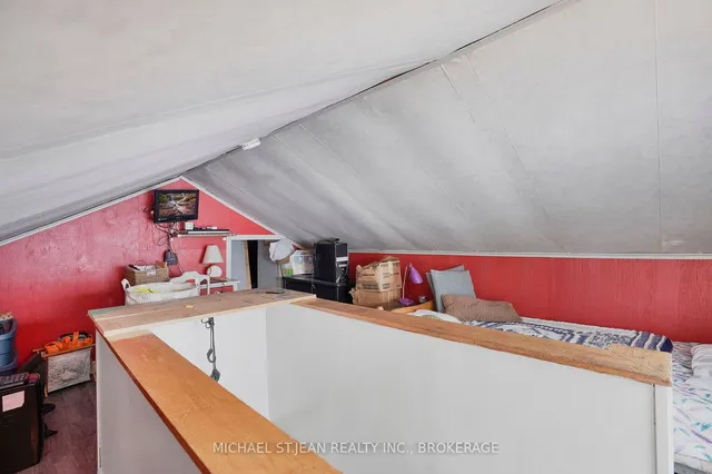 Additional image 23 of 296 Julian Ave