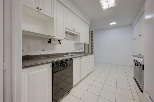 Additional image 15 of 120 BEDDOE Dr Unit 21