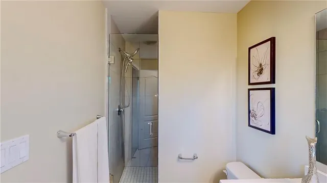 Additional image 49 of 250 LORMONT Blvd