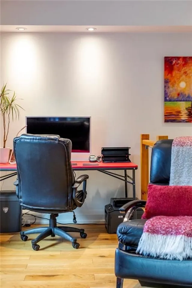 Additional image 25 of 15 MELROSE Ave