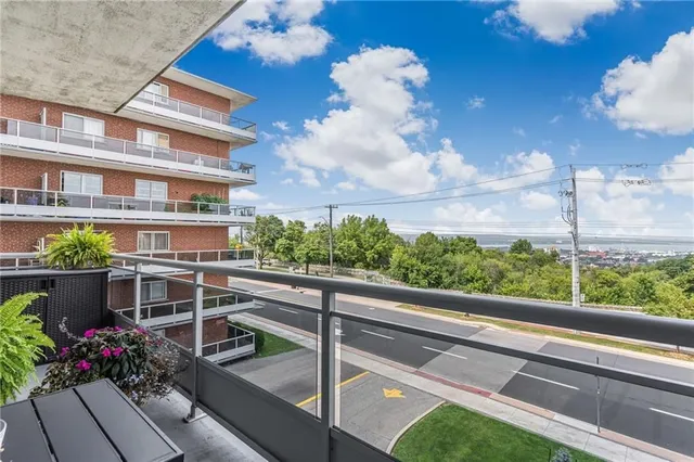 Additional image 26 of 350 CONCESSION St Unit 303