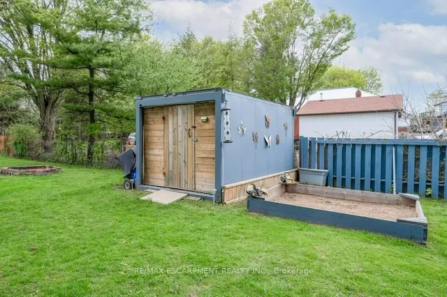 Additional image 26 of 925 Highway 6