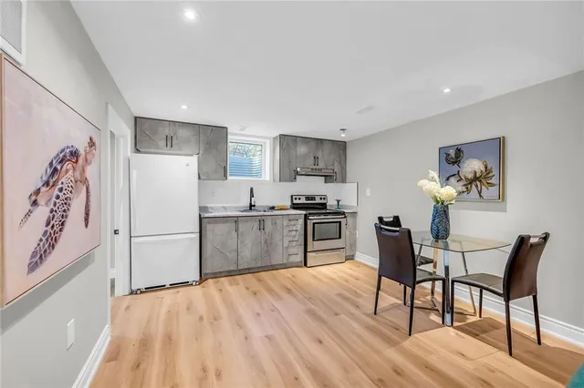 Additional image 30 of 165 BELLINGHAM Dr