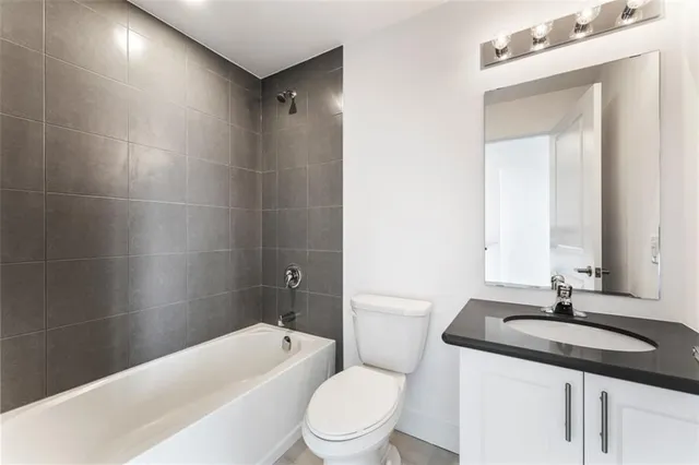 Additional image 16 of 460 Dundas St Unit 803