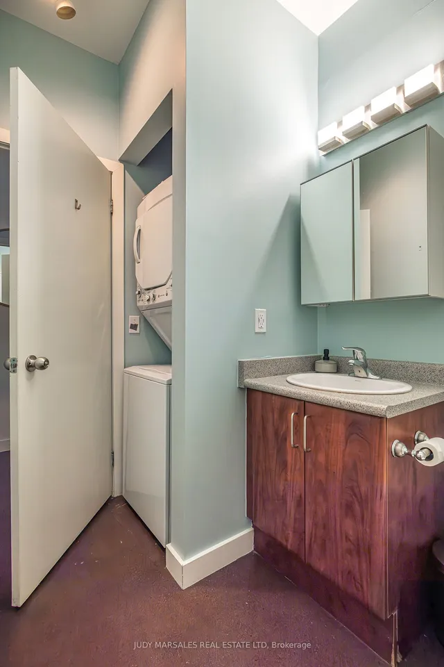 Additional image 19 of 66 Bay St Unit 612