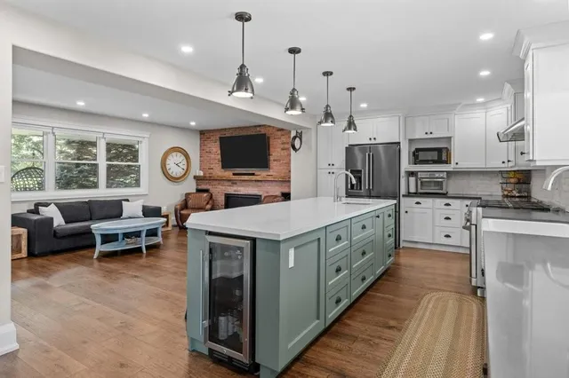 Additional image 21 of 851 WESTOVER Rd