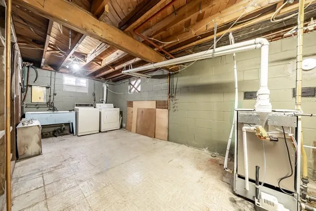 Additional image 30 of 63 DEERHURST Rd