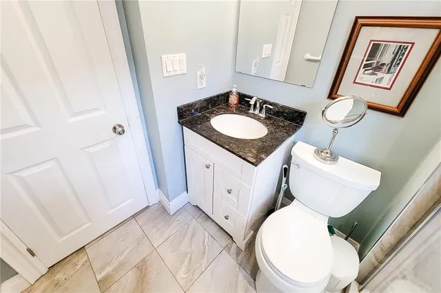 Additional image 18 of 133 CAMERON Ave