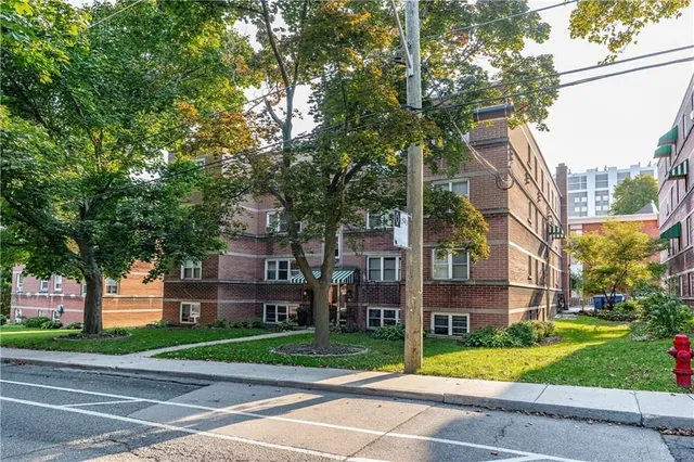 Additional image 3 of 227 MACNAB St Unit 14