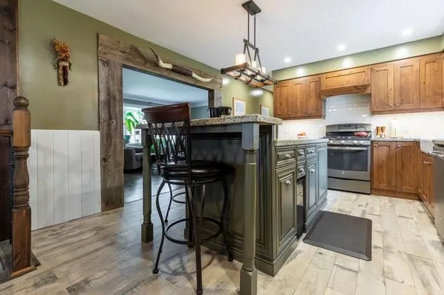 Additional image 17 of 3052 Guyatt Rd