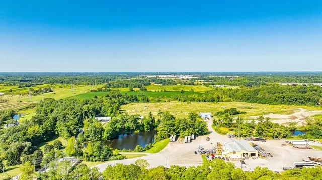 Additional image 3 of 714 Fiddlers Green Rd