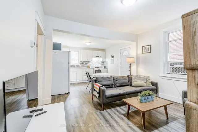 Additional image 7 of 185 Simcoe St