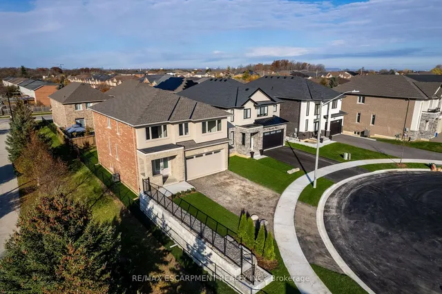 Additional image 2 of 33 Hampshire Pl