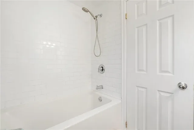 Additional image 28 of 88 RAND St