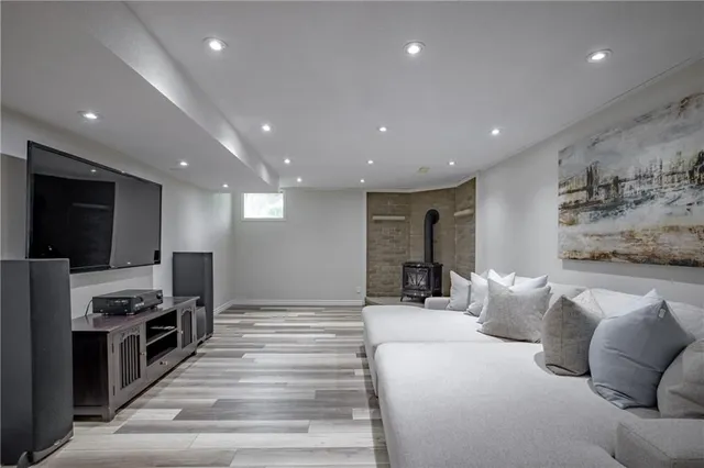 Additional image 26 of 5 ELLEN St