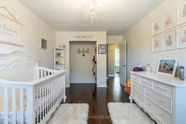 Additional image 34 of 59 REGENT Ave