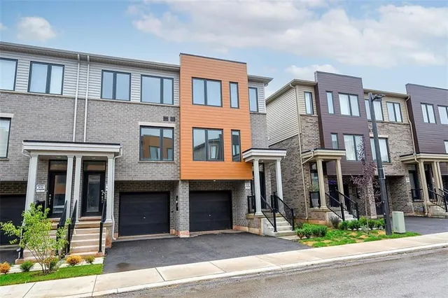 Primary image of 31 RADISON Lane