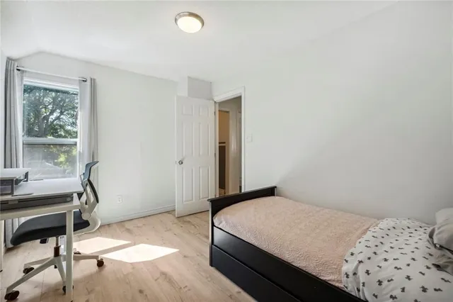 Additional image 19 of 18 MARS Ave