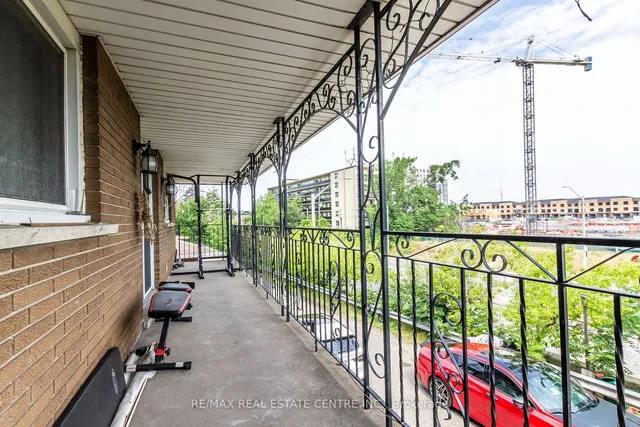 Additional image 23 of 404 Queenston Rd