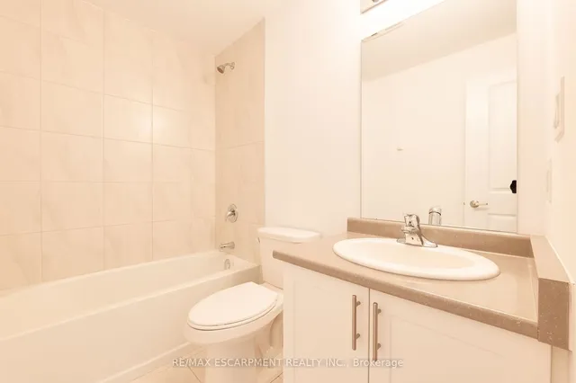 Additional image 20 of 460 DUNDAS St Unit 301