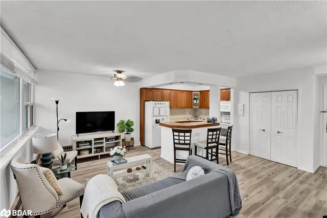 Additional image 5 of 293 Mohawk Road East Rd Unit 702