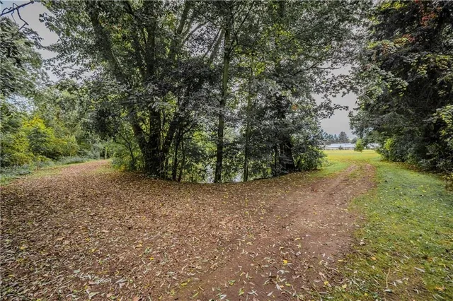 Additional image 38 of 900 BEEFORTH Rd