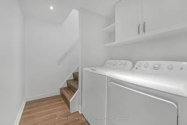 Additional image 22 of 10 Warren Ave