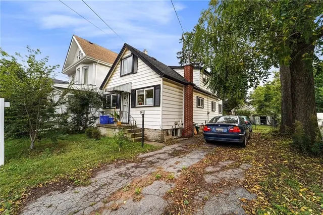 Additional image 4 of 105 WARD Ave