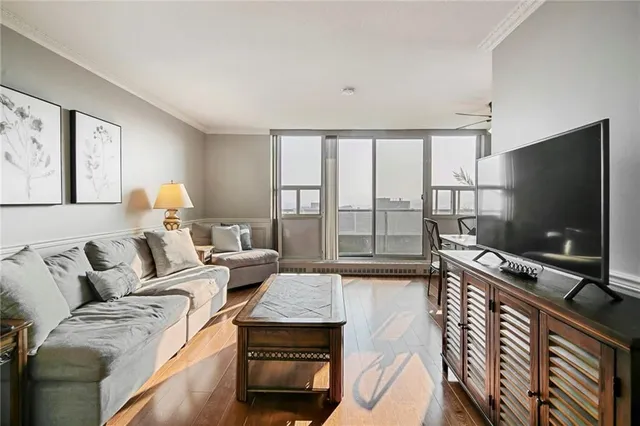 Additional image 5 of 1966 MAIN STREET Unit 1508