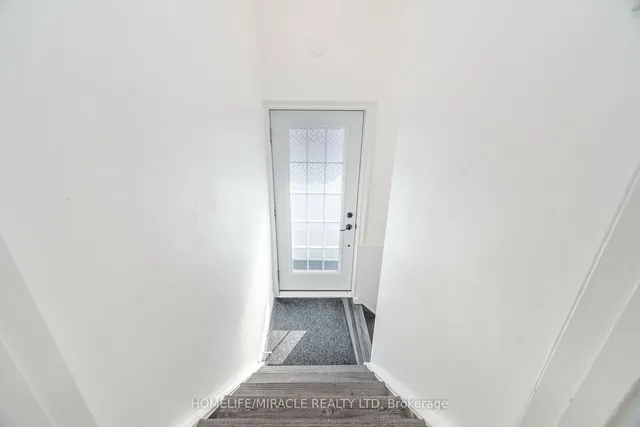 Additional image 21 of 79 CASTLEFIELD Dr