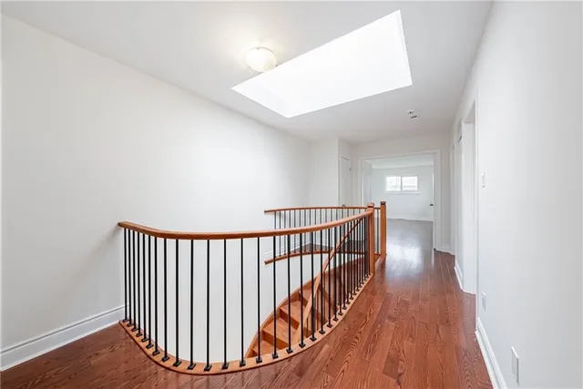 Additional image 28 of 494 DICENZO Dr