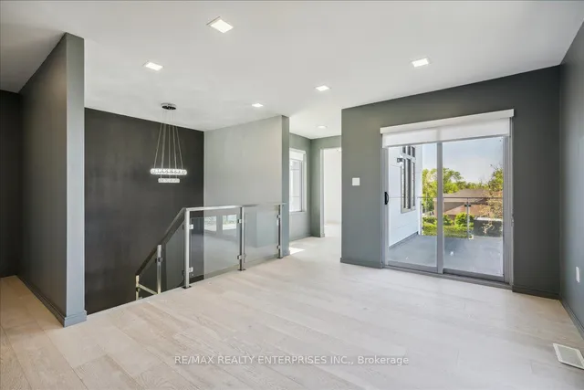 Additional image 28 of 4 Sunrow Gate