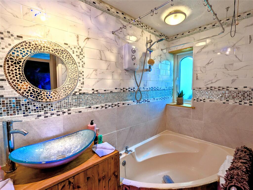 Additional image 6 of Oriel Drive, Glastonbury, Somerset, BA6