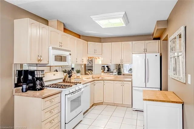 Additional image 10 of 1166 Upper Wentworth St