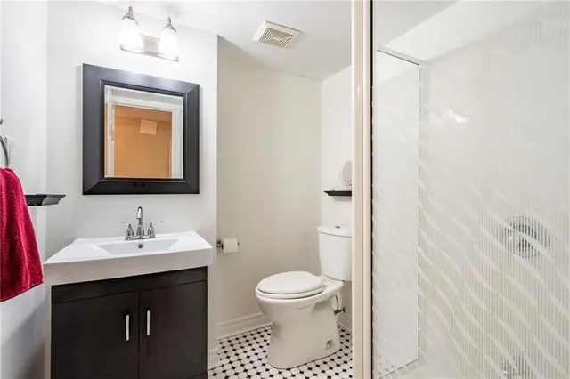 Additional image 28 of 67 GOLDEN IRIS Cres