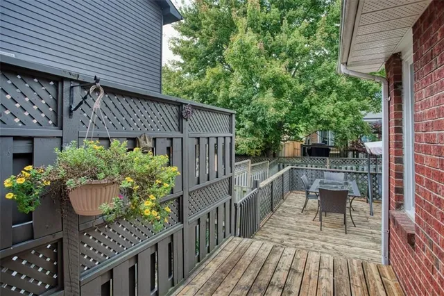 Additional image 40 of 48 KARSH Cres